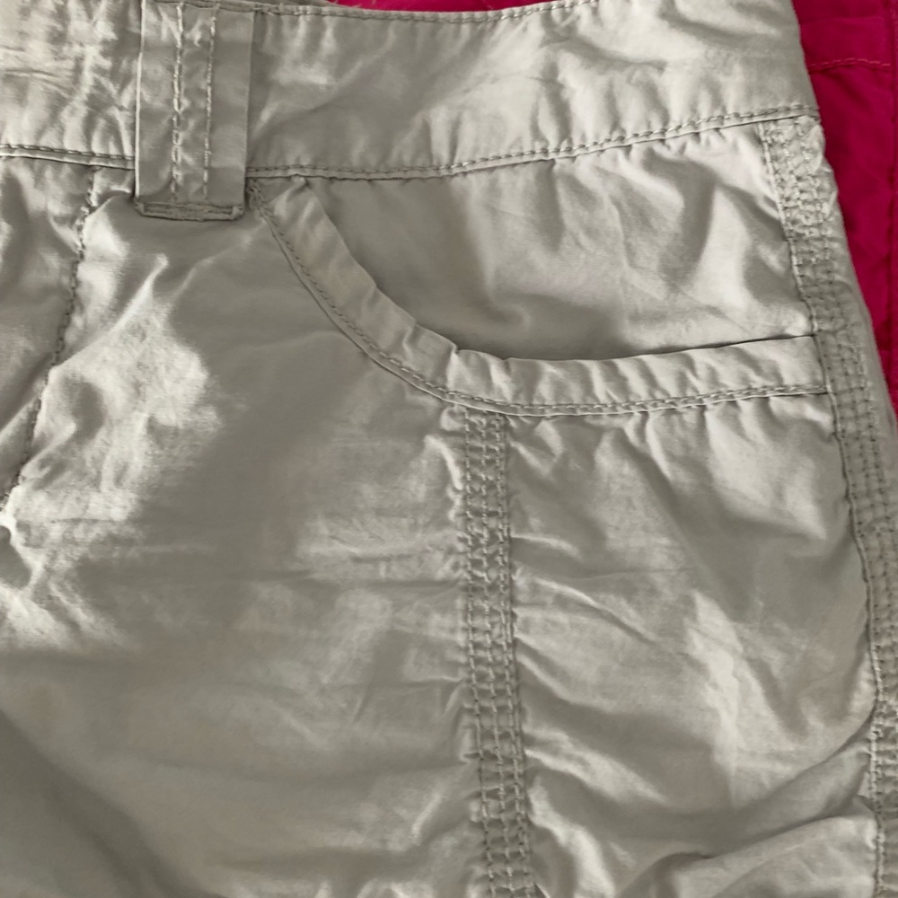 Express Shorts - Picture 7 of 8
